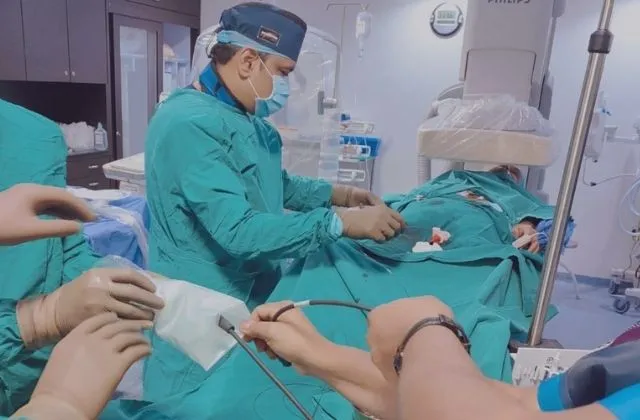 Dr. Dharav Kheradia - Vascular Surgeon 2